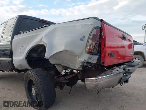 ✅ 2004 Ford F-250 XL • VIN: 1FTNX21P44ED86312 • Лот: 42703594. Опубликован ранее на IAAI с пробегом 222 339 миль. Бесплатный доступ к архиву аукционных продаж из США и подробный отчёт об истории автомобиля на DreamBid. Изображение 6.