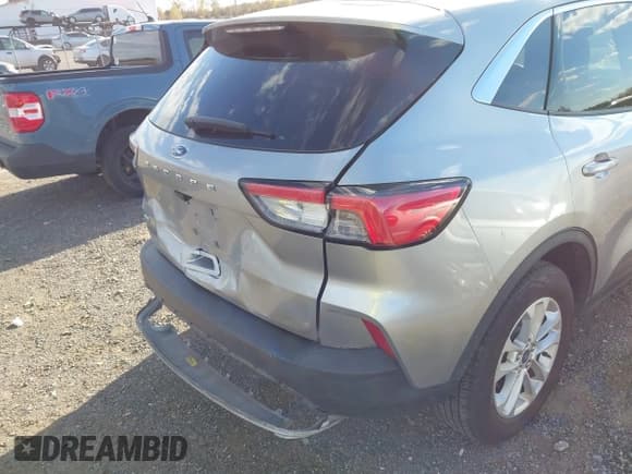 ✅ 2021 Ford Escape SE • VIN: 1FMCU0G67MUA41943 • Lot: 43505174. Wystawiony na IAAI z przebiegiem 48 204 mil. Bezpłatny archiwum sprzedaży aukcyjnych z USA i szczegółowy raport historii pojazdu na DreamBid. Zdjęcie 6.