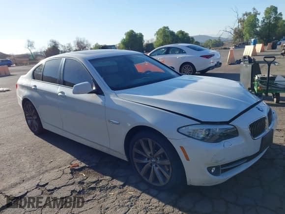 ✅ 2011 BMW 5 Series 535i • VIN: WBAFR7C55BC804597 • Lot: 43584214. Listed on IAAI with 136,653 mi. Free auction sales archive from the USA and detailed vehicle history report at DreamBid. Image 1.