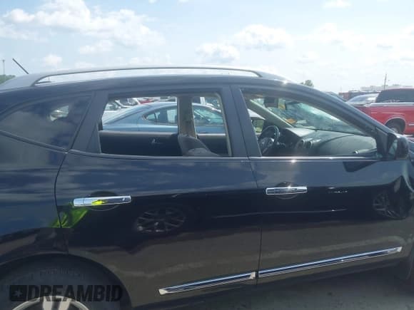 ✅ 2013 Nissan Rogue SV • VIN: JN8AS5MV0DW635308 • Lot: 42377341. Listed on IAAI with 84,755 mi. Free auction sales archive from the USA and detailed vehicle history report at DreamBid. Image 21.