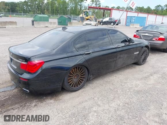 ✅ 2011 BMW 7 Series 750Li • VIN: WBAKB8C55BC852304 • Лот: 42548356. Опубликован ранее на IAAI с пробегом 166 529 миль. Бесплатный доступ к архиву аукционных продаж из США и подробный отчёт об истории автомобиля на DreamBid. Изображение 4.