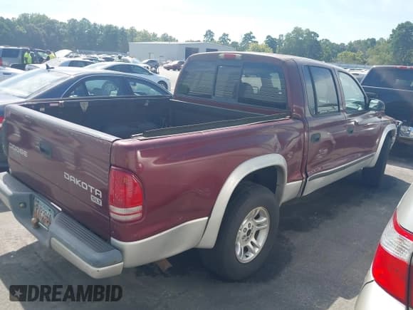 ✅ 2003 Dodge Dakota SLT • VIN: 1D7HL48X13S132234 • Lot: 43087429. Wystawiony na IAAI z przebiegiem 166 002 mil. Bezpłatny archiwum sprzedaży aukcyjnych z USA i szczegółowy raport historii pojazdu na DreamBid. Zdjęcie 4.
