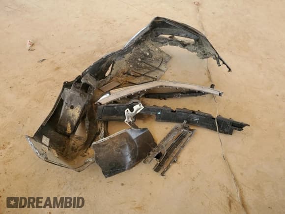 ✅ 2015 Chevrolet Impala LT • VIN: 2G1125S39F9192402 • Лот: 75508193. Опубликован ранее на Copart с пробегом 215 441 миль. Бесплатный доступ к архиву аукционных продаж из США и подробный отчёт об истории автомобиля на DreamBid. Изображение 12.