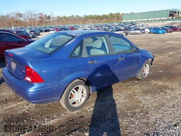 ✅ 2002 Ford Focus SE • VIN: 1FAFP34PX2W354984 • Lot: 43743564. Listed on IAAI with 155,683 mi. Free auction sales archive from the USA and detailed vehicle history report at DreamBid. Image 4.