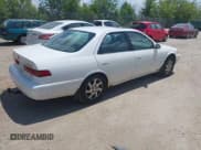 ✅ 1998 Toyota Camry LE • VIN: 4T1BF28K7WU070231 • Lot: 42650252. Listed on IAAI with 258,405 mi. Free auction sales archive from the USA and detailed vehicle history report at DreamBid. Image 4.