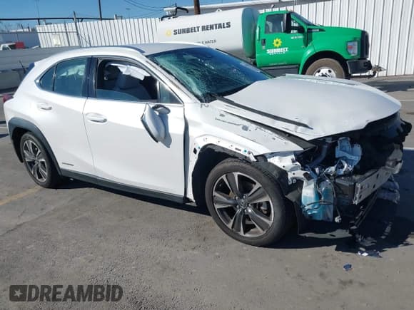 ✅ 2021 Lexus UX 250h • VIN: JTHX9JBHXM2039216 • Lot: 43476353. Wystawiony na IAAI z przebiegiem 33 691 mil. Bezpłatny archiwum sprzedaży aukcyjnych z USA i szczegółowy raport historii pojazdu na DreamBid. Zdjęcie 1.