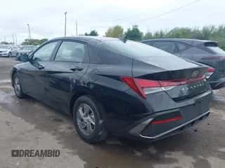 2025 Hyundai Elantra SE with VIN KMHLL4DG4SU015644, listed as a IAAI auction lot 43265922 with 5,811 mi miles and . Bid and sale history available at DreamBid. Image 3.