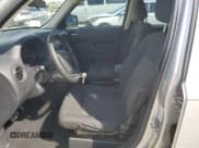 ✅ 2010 Jeep Patriot Sport • VIN: 1J4NT2GA6AD525950 • Lot: 84191165. Wystawiony na Copart z przebiegiem 200 865 mil. Bezpłatny archiwum sprzedaży aukcyjnych z USA i szczegółowy raport historii pojazdu na DreamBid. Zdjęcie 7.