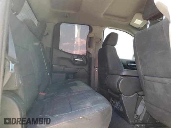 ✅ 2020 Chevrolet Silverado 1500 LT • VIN: 1GCRWCED0LZ356368 • Lot: 74044584. Wystawiony na Copart z przebiegiem 128 794 mil. Bezpłatny archiwum sprzedaży aukcyjnych z USA i szczegółowy raport historii pojazdu na DreamBid. Zdjęcie 11.