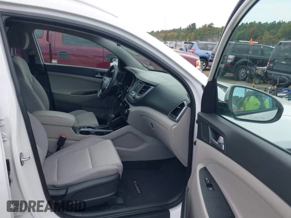 ✅ 2017 Hyundai Tucson SE • VIN: KM8J3CA48HU514659 • Lot: 43282314. Listed on IAAI with 128,356 mi. Free auction sales archive from the USA and detailed vehicle history report at DreamBid. Image 5.