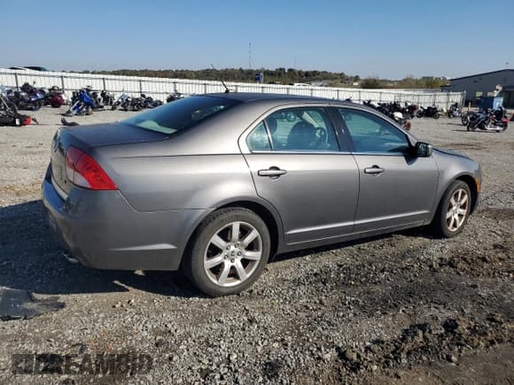 ✅ 2011 Mercury Milan Premier • VIN: 3MEHM0JA4BR604019 • Lot: 90830005. Wystawiony na Copart z przebiegiem Nie podano. Bezpłatny archiwum sprzedaży aukcyjnych z USA i szczegółowy raport historii pojazdu na DreamBid. Zdjęcie 3.
