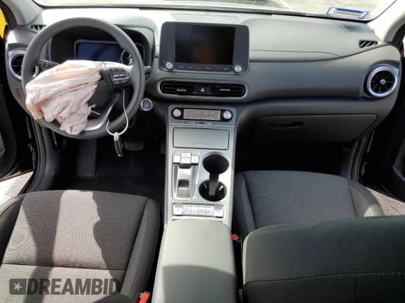 2023 Hyundai Kona SE z VIN KM8K23AG3PU166172, wystawiony jako Copart lot #43836833 z przebiegiem 5 169 mil mil oraz . Historia ofert i sprzedaży dostępna na DreamBid. Obrazek 8.