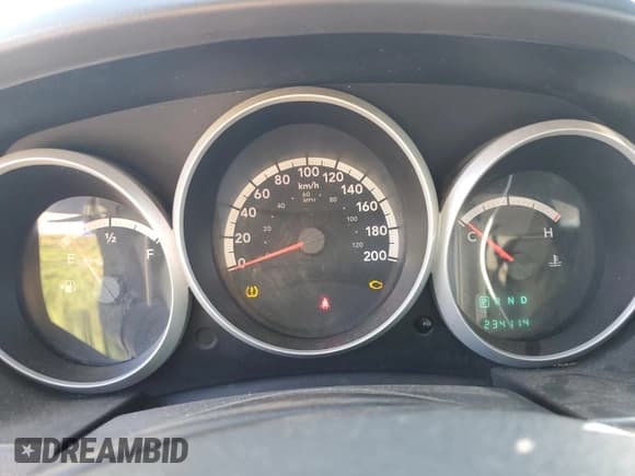 ✅ 2008 Dodge Grand Caravan SE • VIN: 2D8HN44H68R812966 • Lot: 70641565. Wystawiony na Copart z przebiegiem 234 114 mil. Bezpłatny archiwum sprzedaży aukcyjnych z USA i szczegółowy raport historii pojazdu na DreamBid. Zdjęcie 9.