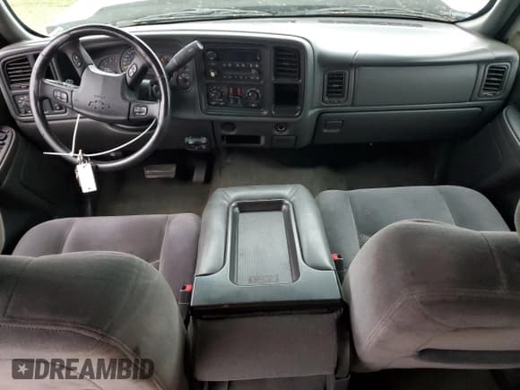 ✅ 2006 Chevrolet Silverado 2500HD LT1 • VIN: 1GCHC23D96F139358 • Лот: 85543204. Опубликован ранее на Copart с пробегом Не указан. Бесплатный доступ к архиву аукционных продаж из США и подробный отчёт об истории автомобиля на DreamBid. Изображение 8.