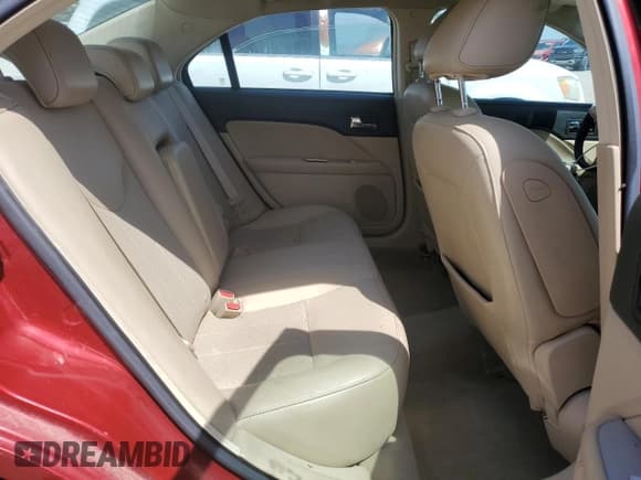 ✅ 2010 Mercury Milan Premier • VIN: 3MEHM0JG6AR635291 • Lot: 68641145. Listed on Copart with Not provided. Free auction sales archive from the USA and detailed vehicle history report at DreamBid. Image 10.