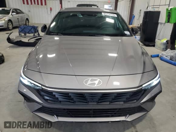 2025 Hyundai Elantra SEL Sport with VIN KMHLM4DG9SU907014, listed as a Copart auction lot 85256005 with 3,975 mi miles and Salvage title. Bid and sale history available at DreamBid. Image 5.