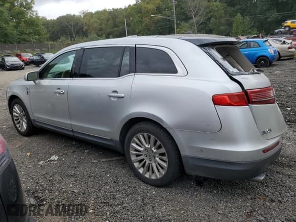 ✅ 2012 Lincoln MKT EcoBoost • VIN: 2LMHJ5AT6CBL52802 • Лот: 71015614. Опубликован ранее на Copart с пробегом 143 167 миль. Бесплатный доступ к архиву аукционных продаж из США и подробный отчёт об истории автомобиля на DreamBid. Изображение 2.