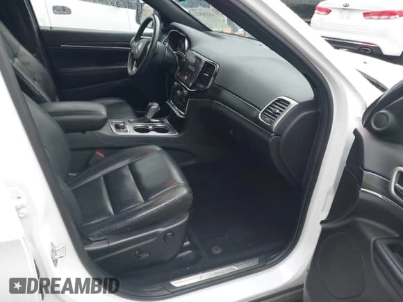 ✅ 2019 Jeep Grand Cherokee Limited • VIN: 1C4RJFBG8KC724246 • Lot: 43334513. Wystawiony na IAAI z przebiegiem 99 498 mil. Bezpłatny archiwum sprzedaży aukcyjnych z USA i szczegółowy raport historii pojazdu na DreamBid. Zdjęcie 5.