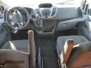 ✅ 2018 Ford Transit Passenger XL • VIN: 1FBZX2YM3JKA21215 • Lot: 90623945. Wystawiony na Copart z przebiegiem 190 254 mil. Bezpłatny archiwum sprzedaży aukcyjnych z USA i szczegółowy raport historii pojazdu na DreamBid. Zdjęcie 8.