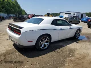 ✅ 2015 Dodge Challenger SXT Plus • VIN: 2C3CDZBG4FH704663 • Lot: 61527094. Wystawiony na Copart z przebiegiem 34 622 mil. Bezpłatny archiwum sprzedaży aukcyjnych z USA i szczegółowy raport historii pojazdu na DreamBid. Zdjęcie 3.