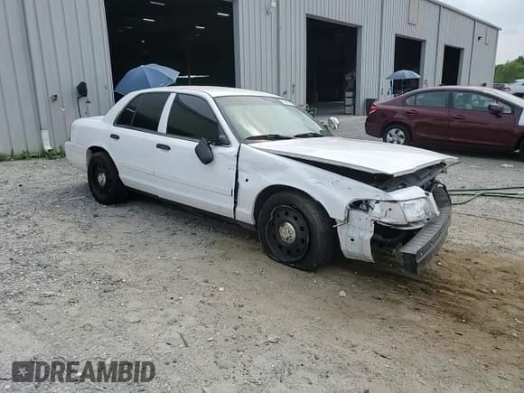 ✅ 2011 Ford Police Interceptor • VIN: 2FABP7BV6BX176891 • Lot: 58946245. Wystawiony na Copart z przebiegiem 149 469 mil. Bezpłatny archiwum sprzedaży aukcyjnych z USA i szczegółowy raport historii pojazdu na DreamBid. Zdjęcie 14.