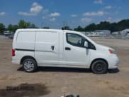 ✅ 2019 Nissan NV200 S • VIN: 3N6CM0KN8KK695279 • Lot: 42906702. Wystawiony na IAAI z przebiegiem 189 221 mil. Bezpłatny archiwum sprzedaży aukcyjnych z USA i szczegółowy raport historii pojazdu na DreamBid. Zdjęcie 13.