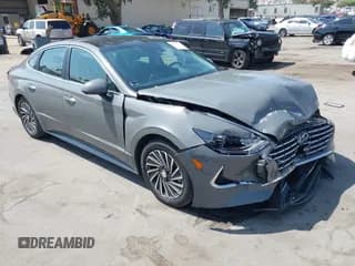 ✅ 2021 Hyundai Sonata Limited • VIN: KMHL54JJ5MA032449 • Lot: 42587971. Listed on IAAI with 60,615 mi. Free auction sales archive from the USA and detailed vehicle history report at DreamBid. Image 1.