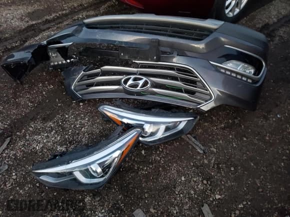 ✅ 2018 Hyundai Santa Fe 2.4L • VIN: 5XYZUDLB9JG513159 • Лот: 79037833. Опубликован ранее на Copart с пробегом 65 867 миль. Бесплатный доступ к архиву аукционных продаж из США и подробный отчёт об истории автомобиля на DreamBid. Изображение 13.