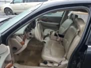 ✅ 2003 Buick LeSabre Custom • VIN: 1G4HP52K93U281380 • Lot: 90487275. Wystawiony na Copart z przebiegiem 239 117 mil. Bezpłatny archiwum sprzedaży aukcyjnych z USA i szczegółowy raport historii pojazdu na DreamBid. Zdjęcie 7.