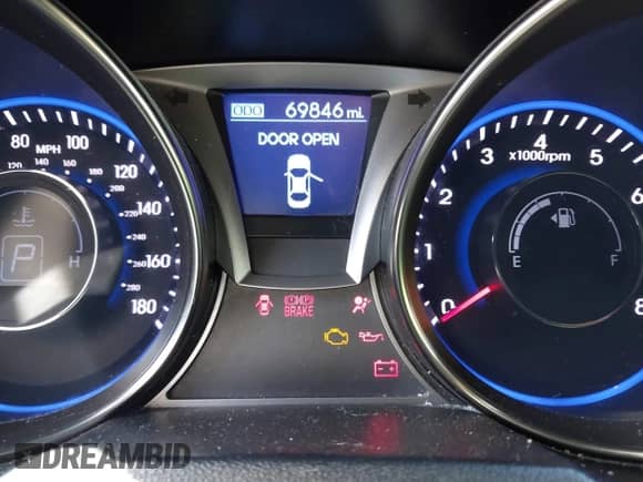 2014 Hyundai Genesis Coupe Ultimate z VIN KMHHU6KJ8EU118440, wystawiony jako IAAI lot #43353174 z przebiegiem 69 846 mil mil oraz . Historia ofert i sprzedaży dostępna na DreamBid. Obrazek 15.