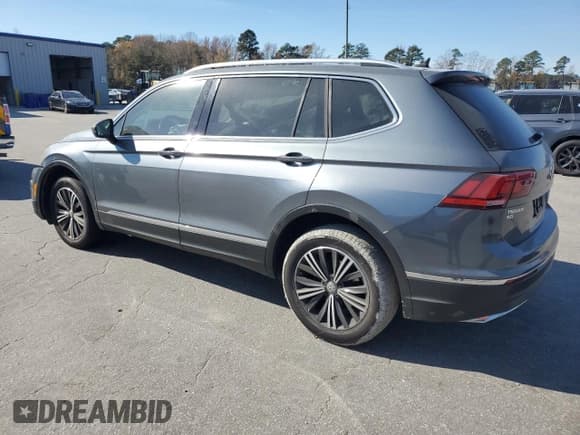 ✅ 2018 Volkswagen Tiguan SEL • VIN: 3VV3B7AX6JM088337 • Lot: 92801715. Listed on Copart with 69,009 mi. Free auction sales archive from the USA and detailed vehicle history report at DreamBid. Image 2.
