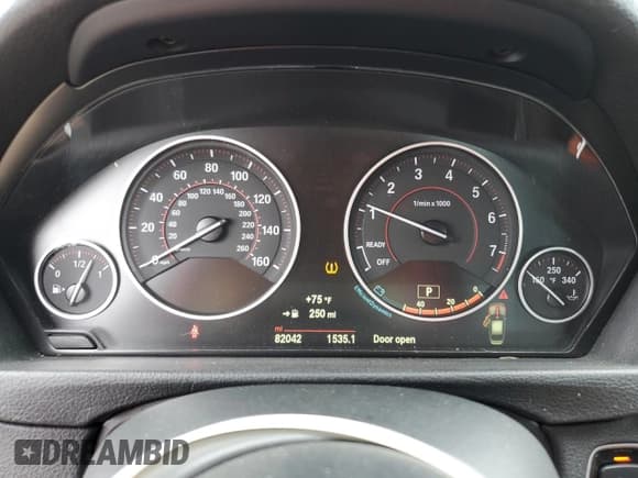 ✅ 2015 BMW 3 Series 335i • VIN: WBA3A9G55FNS66199 • Lot: 67409605. Wystawiony na Copart z przebiegiem 82 042 mil. Bezpłatny archiwum sprzedaży aukcyjnych z USA i szczegółowy raport historii pojazdu na DreamBid. Zdjęcie 9.