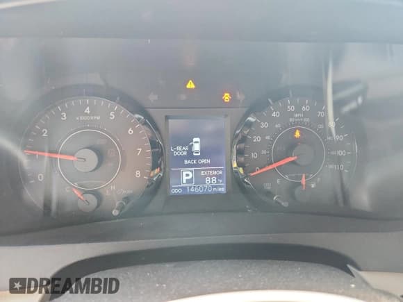 ✅ 2017 Toyota Sienna LE Auto Access Seat • VIN: 5TDKZ3DC7HS781600 • Lot: 70770895. Wystawiony na Copart z przebiegiem 146 070 mil. Bezpłatny archiwum sprzedaży aukcyjnych z USA i szczegółowy raport historii pojazdu na DreamBid. Zdjęcie 9.