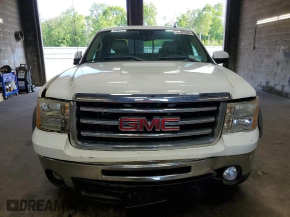 ✅ 2013 GMC Sierra 1500 SLT • VIN: 1GTR2WE78DZ153169 • Lot: 60863335. Listed on Copart with 187,087 mi. Free auction sales archive from the USA and detailed vehicle history report at DreamBid. Image 5.