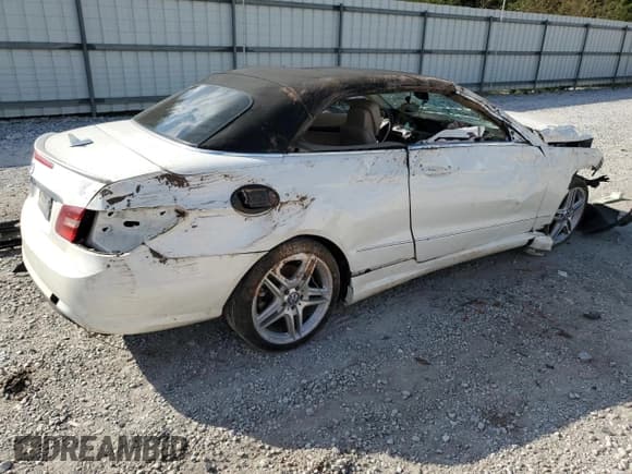 ✅ 2011 Mercedes-Benz E 550 • VIN: WDDKK7CF9BF106917 • Lot: 84974375. Listed on Copart with Not provided. Free auction sales archive from the USA and detailed vehicle history report at DreamBid. Image 3.