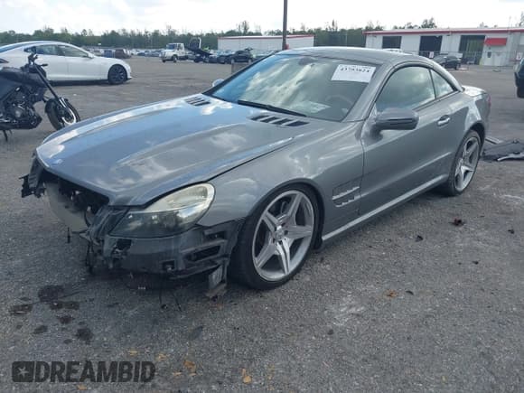 ✅ 2009 Mercedes-Benz SL 550 • VIN: WDBSK71F59F143498 • Lot: 43793824. Wystawiony na IAAI z przebiegiem 91 446 mil. Bezpłatny archiwum sprzedaży aukcyjnych z USA i szczegółowy raport historii pojazdu na DreamBid. Zdjęcie 17.