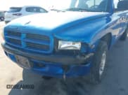 ✅ 1999 Dodge Dakota SLT • VIN: 1B7GL22Y9XS307637 • Lot: 43460284. Wystawiony na IAAI z przebiegiem 321 999 mil. Bezpłatny archiwum sprzedaży aukcyjnych z USA i szczegółowy raport historii pojazdu na DreamBid. Zdjęcie 6.