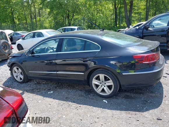 ✅ 2015 Volkswagen CC Sport • VIN: WVWBP7AN2FE828585 • Лот: 42410791. Опубликован ранее на IAAI с пробегом 143 056 миль. Бесплатный доступ к архиву аукционных продаж из США и подробный отчёт об истории автомобиля на DreamBid. Изображение 14.