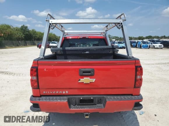 ✅ 2016 Chevrolet Silverado 1500 Custom • VIN: 1GCRCPEH1GZ379358 • Лот: 50903535. Опубликован ранее на Copart с пробегом 177 961 миль. Бесплатный доступ к архиву аукционных продаж из США и подробный отчёт об истории автомобиля на DreamBid. Изображение 6.