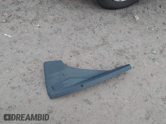 ✅ 2023 Audi Q8 Prestige • VIN: WA1FVBF13PD019369 • Lot: 43783365. Listed on IAAI with 33,679 mi. Free auction sales archive from the USA and detailed vehicle history report at DreamBid. Image 12.