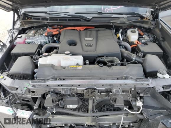 ✅ 2023 Toyota Sequoia SR5 • VIN: 7SVAAABA9PX010191 • Лот: 77282383. Опубликован ранее на Copart с пробегом 9 923 миль. Бесплатный доступ к архиву аукционных продаж из США и подробный отчёт об истории автомобиля на DreamBid. Изображение 13.