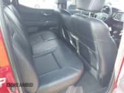 ✅ 2020 Toyota Tacoma SR5 • VIN: 3TMAZ5CN4LM135661 • Lot: 42369140. Wystawiony na IAAI z przebiegiem 109 528 mil. Bezpłatny archiwum sprzedaży aukcyjnych z USA i szczegółowy raport historii pojazdu na DreamBid. Zdjęcie 8.