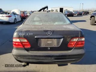 ✅ 2002 Mercedes-Benz CLK 320/430 • VIN: WDBLJ70G32T111304 • Лот: 73843804. Опубликован ранее на Copart с пробегом 141 980 миль. Бесплатный доступ к архиву аукционных продаж из США и подробный отчёт об истории автомобиля на DreamBid. Изображение 6.