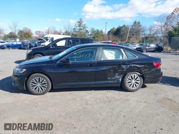✅ 2019 Volkswagen Jetta S • VIN: 3VWCB7BU2KM256766 • Lot: 43664754. Wystawiony na IAAI z przebiegiem 132 938 mil. Bezpłatny archiwum sprzedaży aukcyjnych z USA i szczegółowy raport historii pojazdu na DreamBid. Zdjęcie 14.