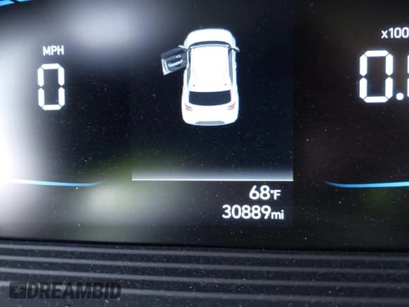 ✅ 2023 Hyundai Venue SEL • VIN: KMHRC8A34PU235621 • Lot: 41430625. Listed on IAAI with 30,889 mi. Free auction sales archive from the USA and detailed vehicle history report at DreamBid. Image 7.