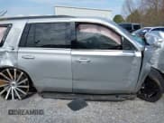 ✅ 2020 Chevrolet Tahoe LT • VIN: 1GNSCBKC8LR221971 • Lot: 41455932. Wystawiony na IAAI z przebiegiem Nie podano. Bezpłatny archiwum sprzedaży aukcyjnych z USA i szczegółowy raport historii pojazdu na DreamBid. Zdjęcie 13.