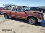 ✅ 1991 Chevrolet Silverado 1500 • VIN: 2GCEC19K0M1181330 • Lot: 47793555. Wystawiony na Copart z przebiegiem 183 100 mil. Bezpłatny archiwum sprzedaży aukcyjnych z USA i szczegółowy raport historii pojazdu na DreamBid. Zdjęcie 4.