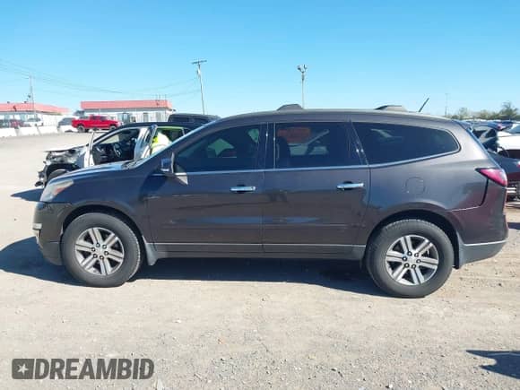 2016 Chevrolet Traverse LT z VIN 1GNKRHKD1GJ165936, wystawiony jako IAAI lot #43516394 z przebiegiem 129 067 mil mil oraz . Historia ofert i sprzedaży dostępna na DreamBid. Obrazek 14.