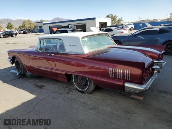 ✅ 1960 Ford Thunderbird • VIN: 0Y71Y392192 • Lot: 72933304. Listed on Copart with 72,728 mi. Free auction sales archive from the USA and detailed vehicle history report at DreamBid. Image 2.