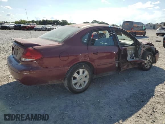 ✅ 2005 Ford Taurus SEL • VIN: 1FAHP56S45A218454 • Лот: 67750845. Опубликован ранее на Copart с пробегом 156 943 миль. Бесплатный доступ к архиву аукционных продаж из США и подробный отчёт об истории автомобиля на DreamBid. Изображение 3.